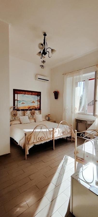 Bed and Breakfast La Porta Sulla Costa à San Pantaleo Extérieur photo