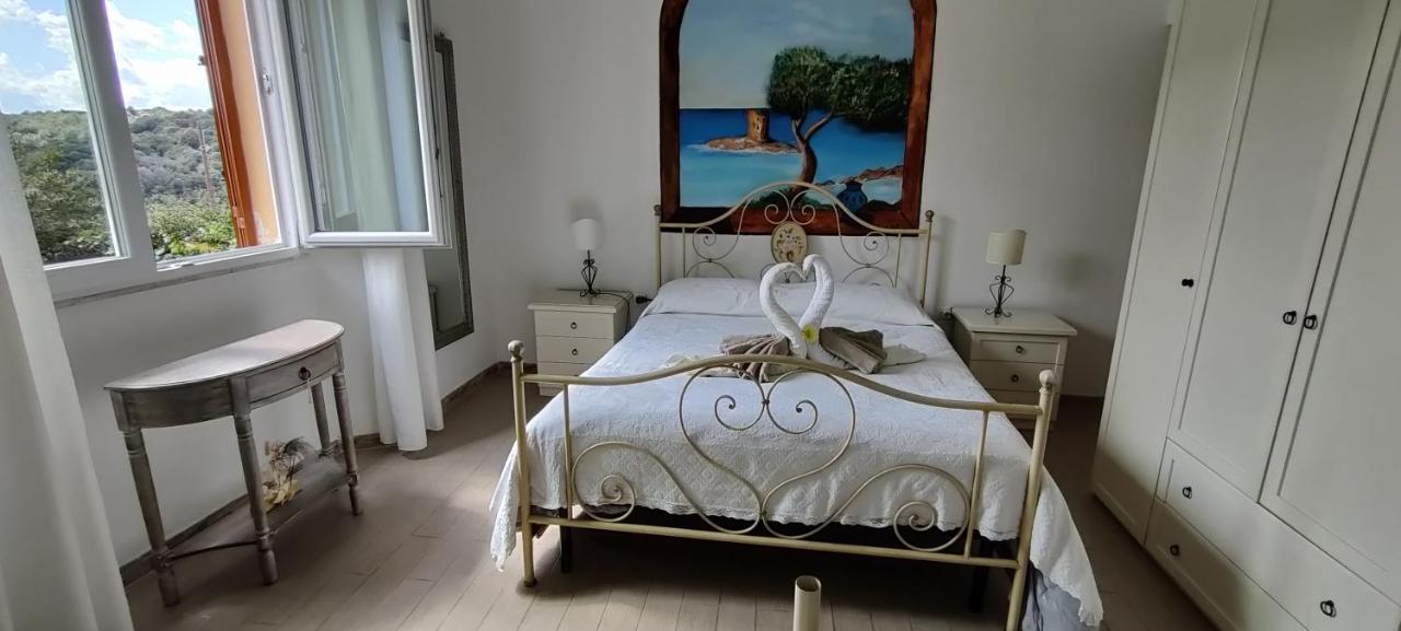 Bed and Breakfast La Porta Sulla Costa à San Pantaleo Extérieur photo