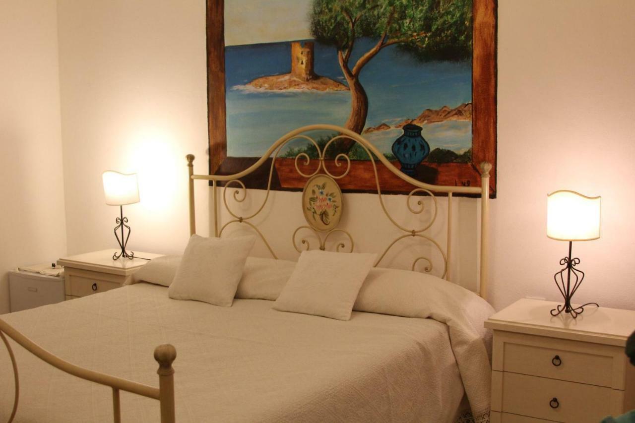 Bed and Breakfast La Porta Sulla Costa à San Pantaleo Extérieur photo
