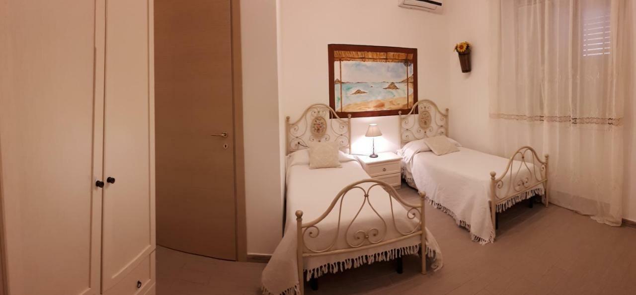 Bed and Breakfast La Porta Sulla Costa à San Pantaleo Extérieur photo